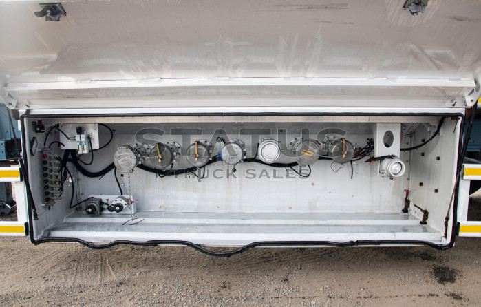 2013 GRW 50 000Lt Tri-Axle Bridging Fuel Tanker Trailer 2013 GRW 50 000Lt Tri-Axle Bridging Fuel Tanker Trailer