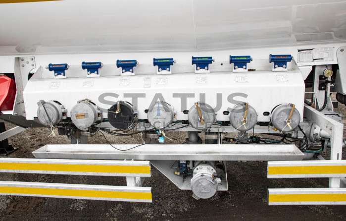 2014 Tank Clinic 49 000Lt Tri-Axle Bridging Fuel Tanker Trailer